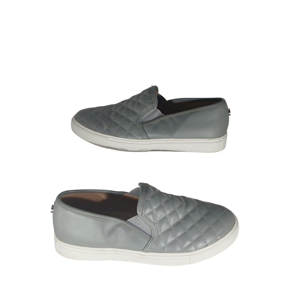 Steve Madden Ecentrcq Slip On Sneakers 9M Grey Quilted Faux Leather Casual Flat